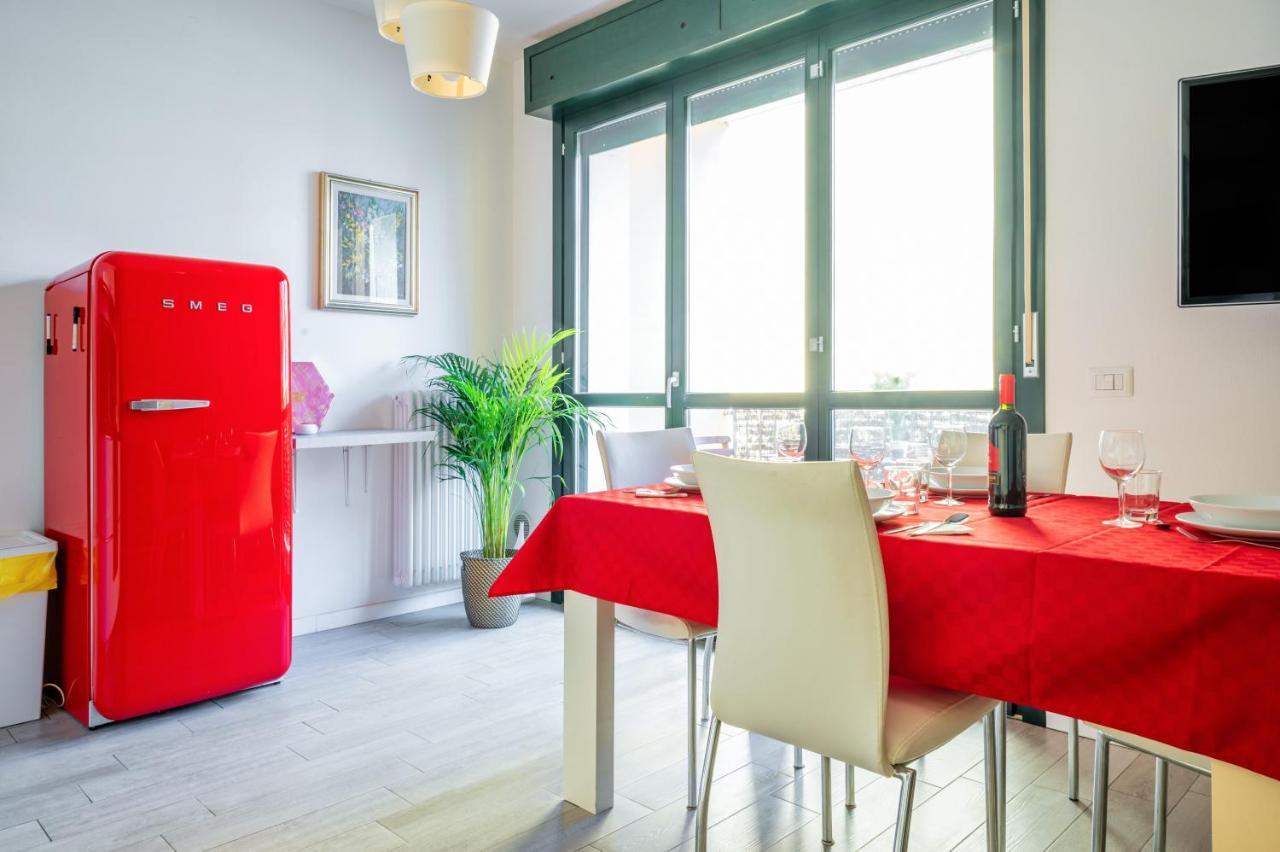 Parma Residential Apartment Con Balcone Екстериор снимка